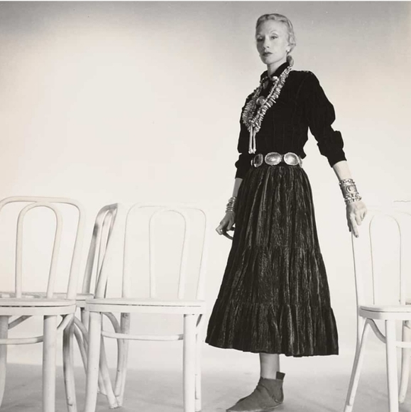 "Fashion is ephemeral, but style is eternal." - Picture 3 of 10